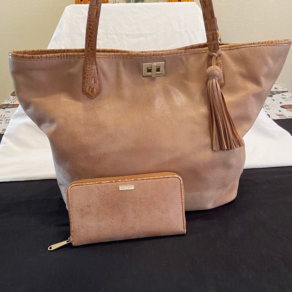 ⚡️FLASH Sale⏱️ Brahmin Annika Ran Safi Genuine Leather Tote w/ Matching Wallet - Picture 2 of 14